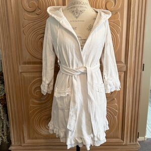 Juicy Couture Hooded White Terry Cloth Robe. Size Large